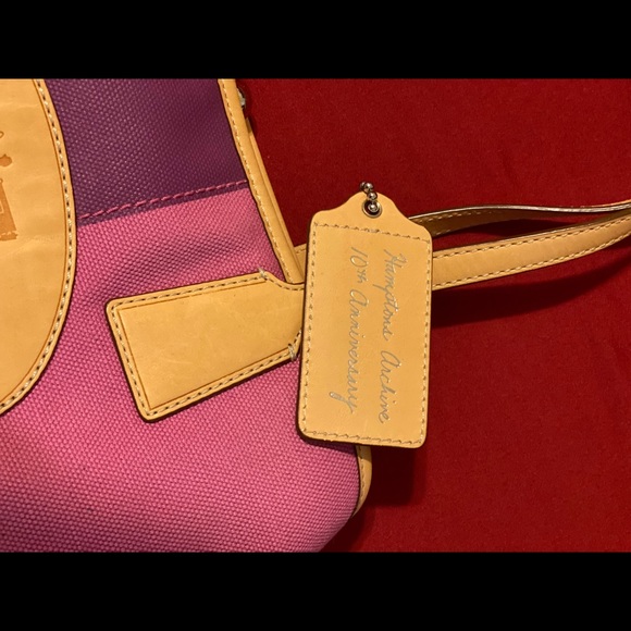 Authentic Coach purse. - Picture 3 of 5